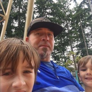 Meet your Posher, Travis